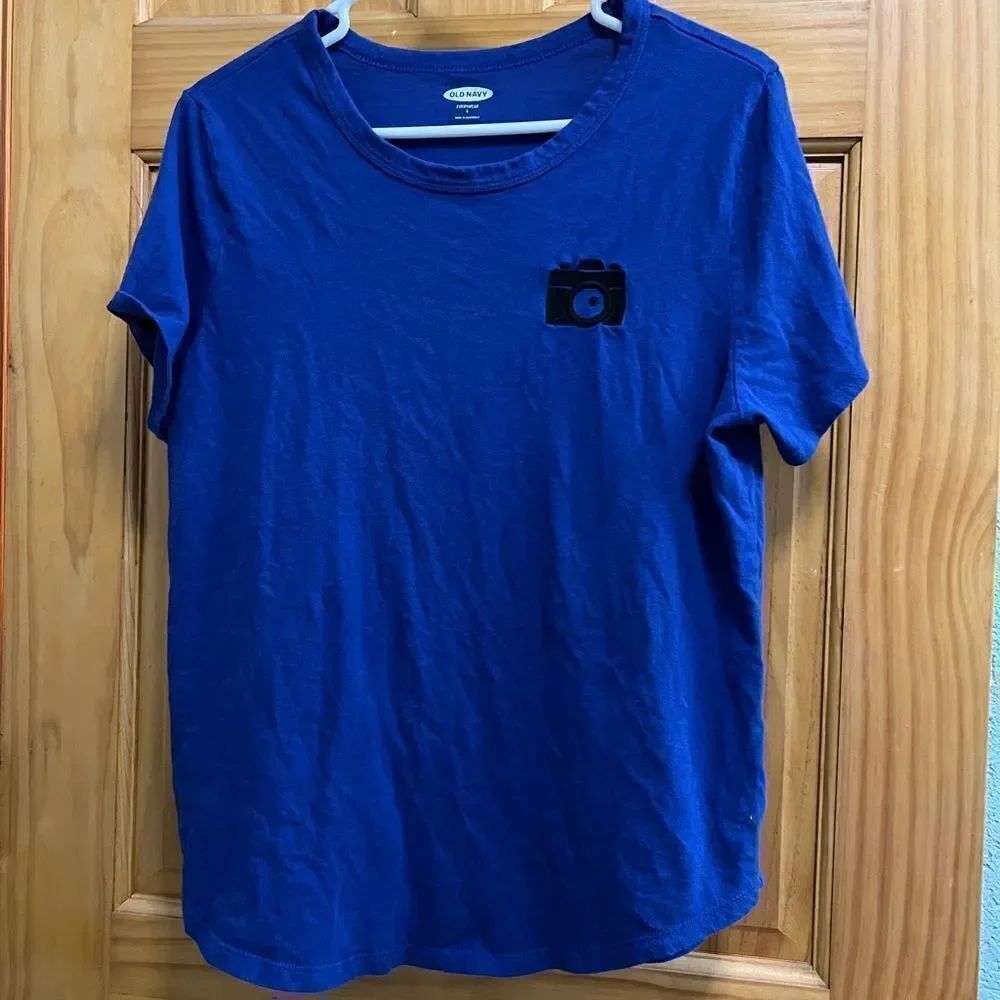 Old Navy indigo color camera t shirt size L